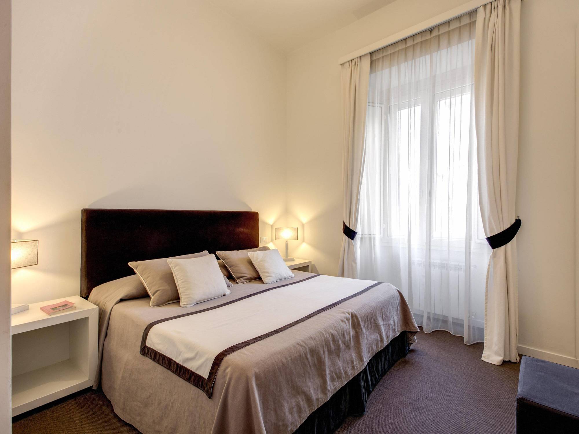 Hotel Residenza Bourbon Roma Exterior foto
